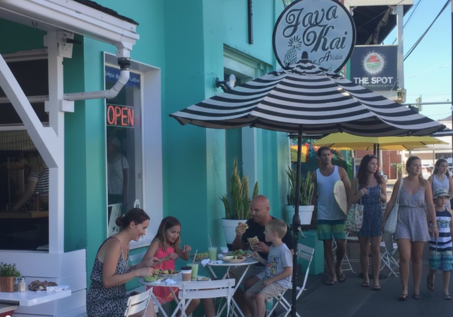 Java Kai with People (1)